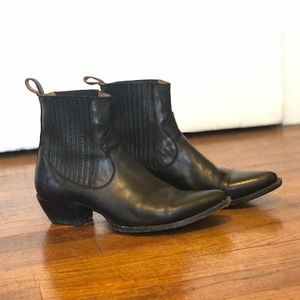 Frye Sacha Chelsea Boot